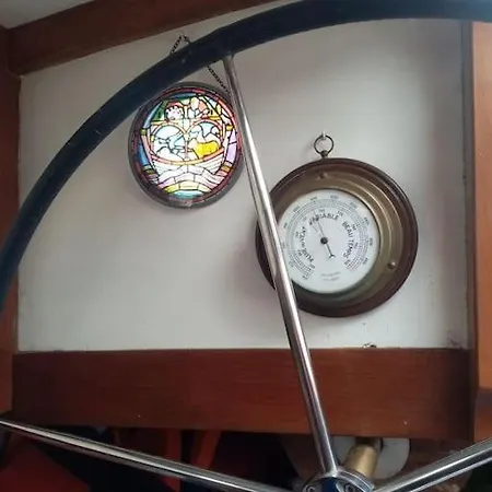 Superbe Vieux Greement A La Rochelle Bateau-hôtel La Rochelle (Charente-Maritime)