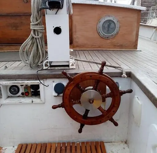 Superbe Vieux Greement A La Rochelle Ла-Рошель